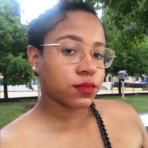 Meet your Posher, Jalisa